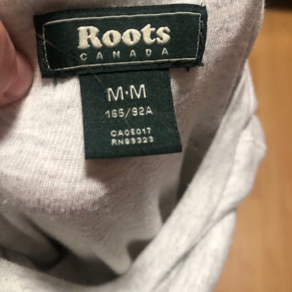 Roots Canadian athletics long sleeve tee (M) - Picture 3 of 3